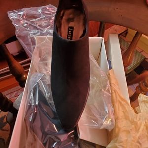 Jasmine suede Shoe Boot